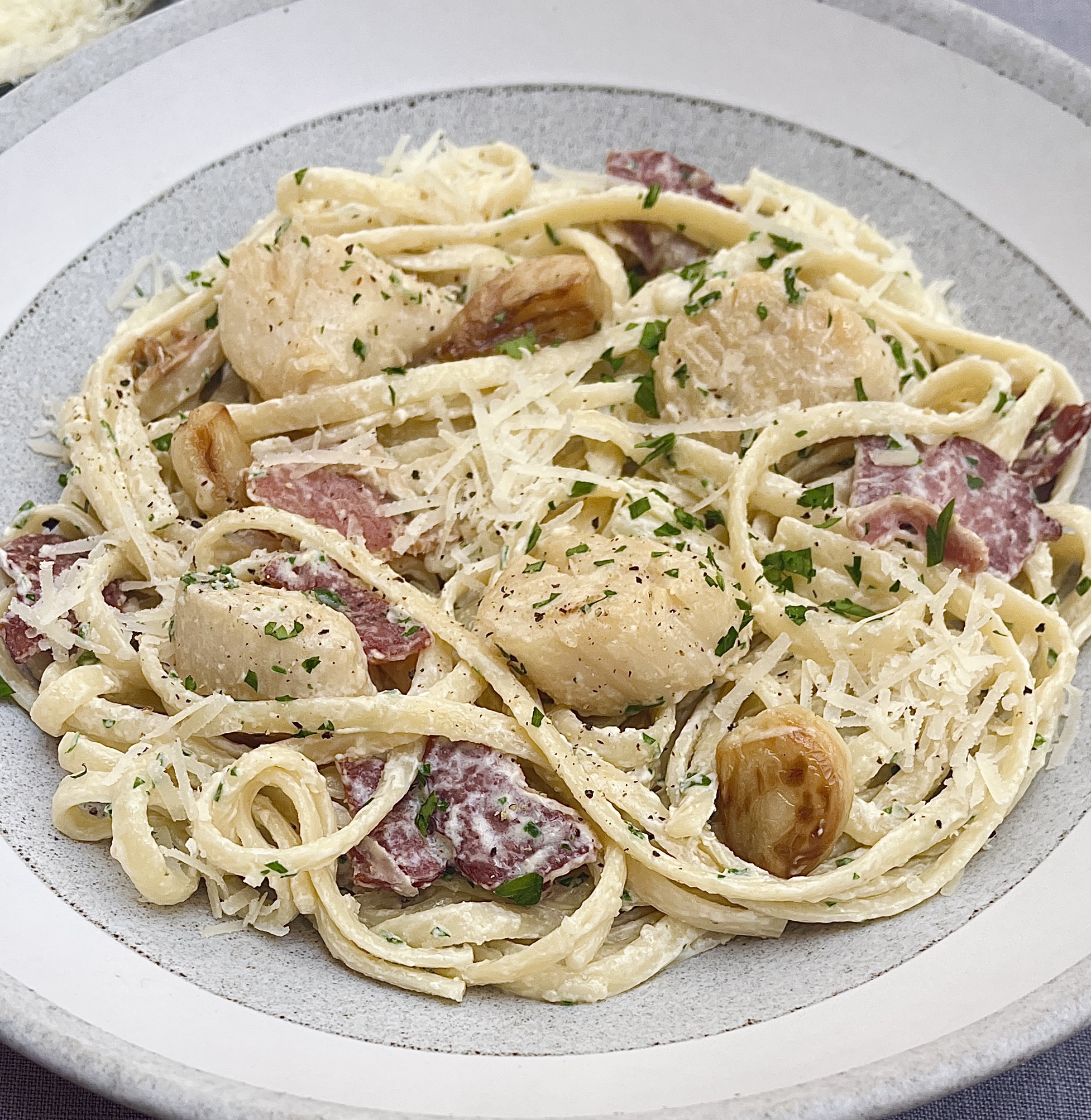 Creamy scallops and bacon linguine with parsley and parmesan, trending recipe for A Flavour Affair