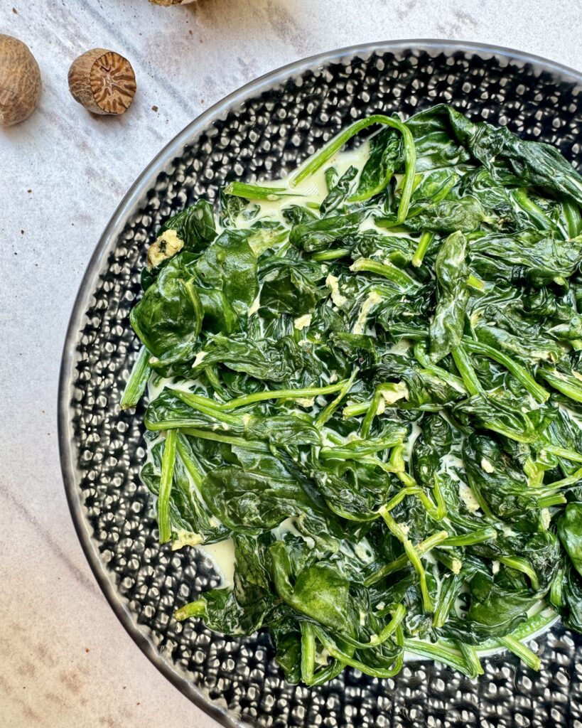 Creamy spinach with nutmeg and ginger